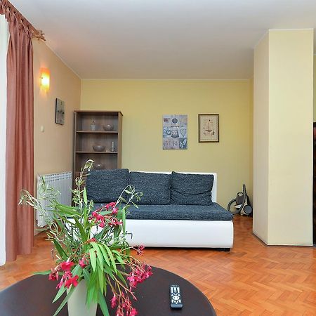 Apartments Gracijano 1724 Лижнян Экстерьер фото