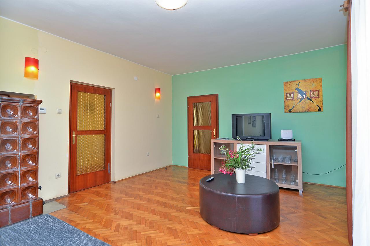 Apartments Gracijano 1724 Лижнян Экстерьер фото